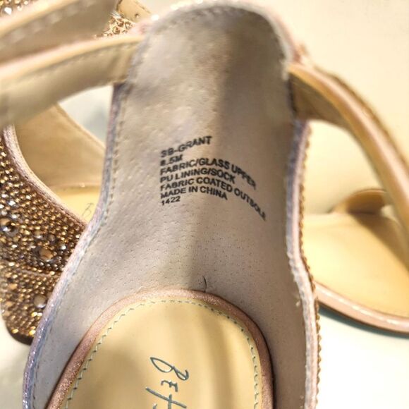 Brand New Betsey Johnson "Grant" Rose Gold Crystal Strappy Sandals SZ.8.5 $109 - Picture 8 of 10